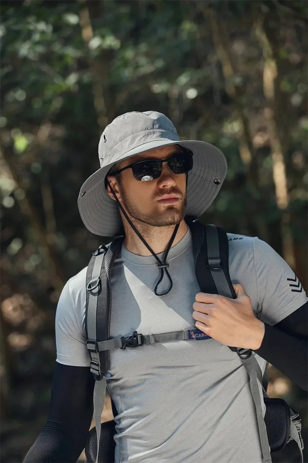 Men's Wide Brim Sun Hat - Waterproof UV Protection Safari Bucket Hat for Fishing, Hiking, and Outdoor Activities.