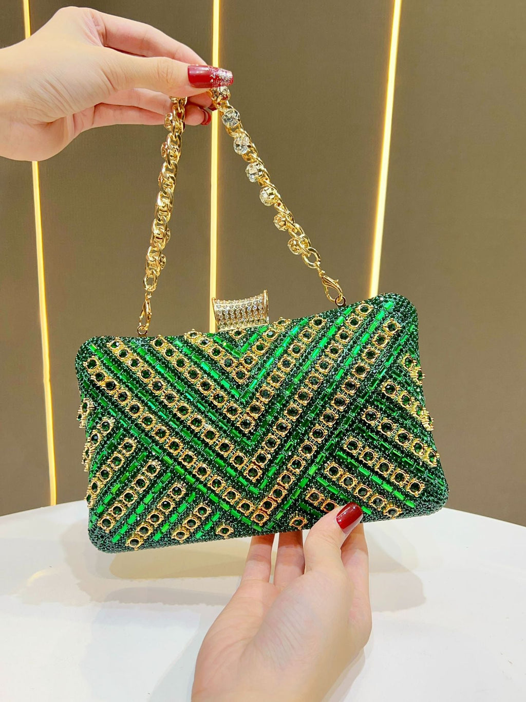 Luxury Rhinestone & Pearl Encrusted Evening Clutch - Elegant Geometric Pattern Party Purse with Detachable Chain Strap