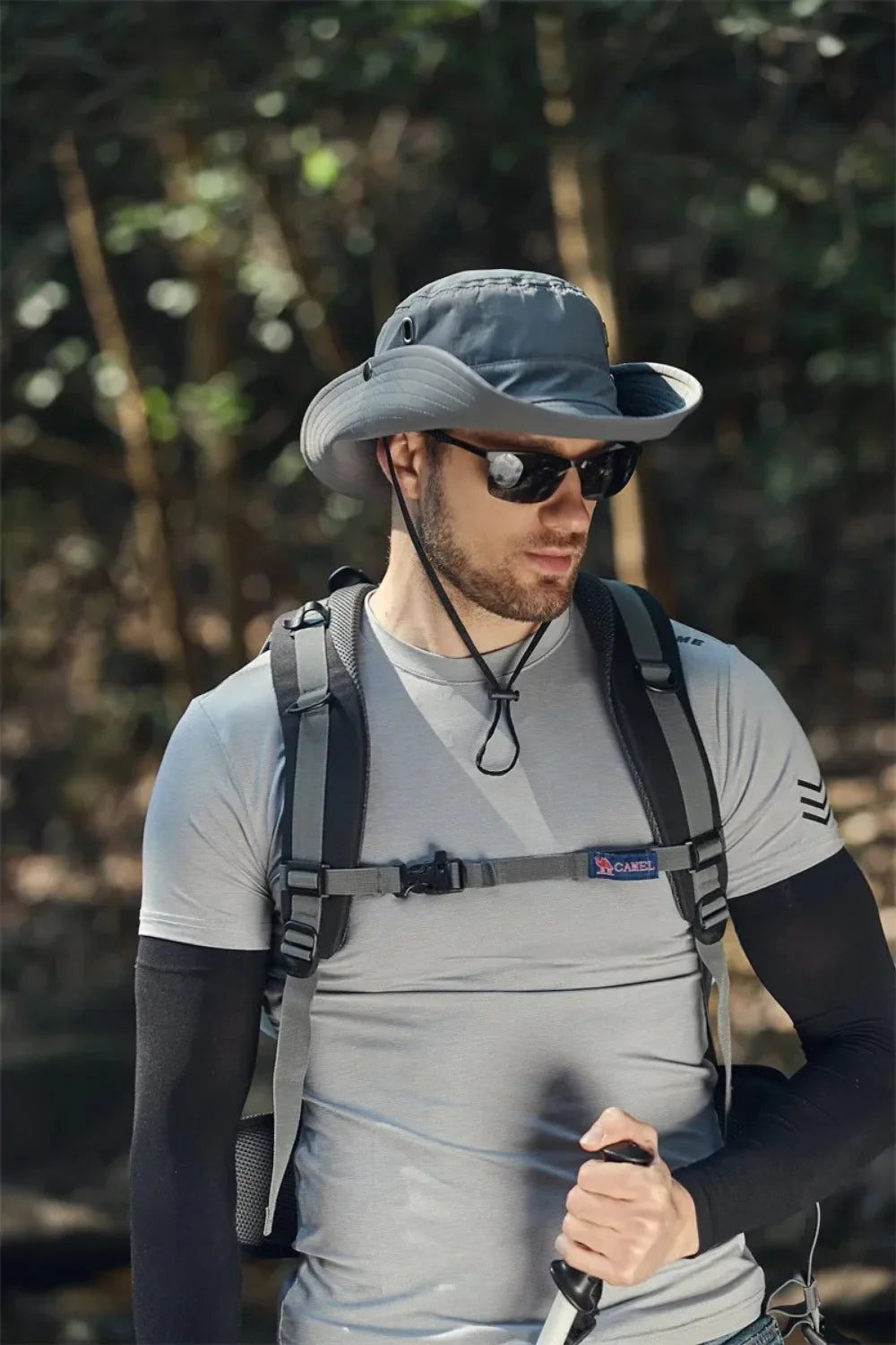 Men's Wide Brim Sun Hat - Waterproof UV Protection Safari Bucket Hat for Fishing, Hiking, and Outdoor Activities.